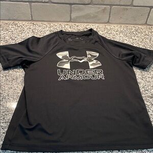 Under Armour Black Short Sleeve Tee